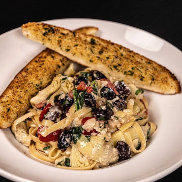 Garlicky Greek Fettuccine.